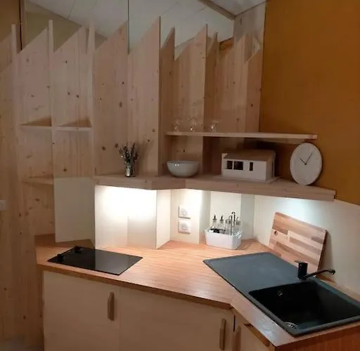 Ambiance Verdoyante Et Vue Sur La Vallee Apartment